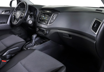 Подержанный автомобиль Hyundai Creta 2018 года (10 фото)