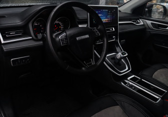 Подержанный автомобиль Haval M6 2023 года (11 фото)