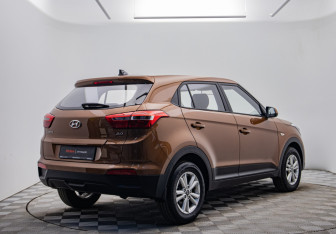 Подержанный автомобиль Hyundai Creta 2019 года (5 фото)