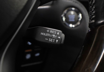 Подержанный автомобиль Lexus LX 2017 года (20 фото)