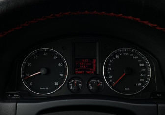 Подержанный автомобиль Volkswagen Golf Plus 2008 года (20 фото)