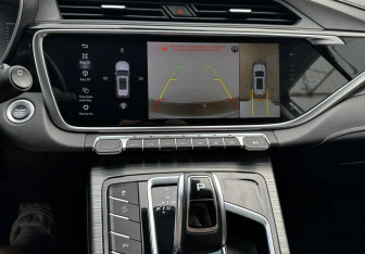 Подержанный автомобиль Geely Atlas Pro 2023 года (12 фото)