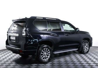 Подержанный автомобиль Toyota Land Cruiser Prado 2019 года (5 фото)