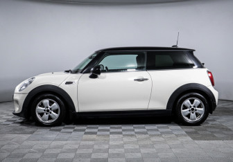 Подержанный автомобиль MINI Hatch 2018 года (8 фото)