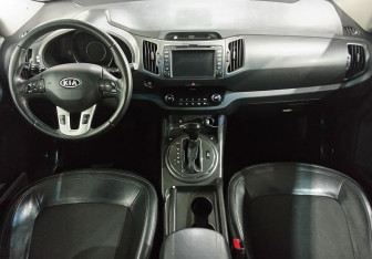Подержанный автомобиль Kia Sportage 2011 года (11 фото)