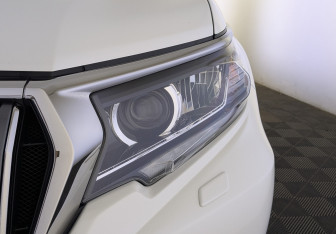 Подержанный автомобиль Toyota Land Cruiser Prado 2020 года (11 фото)