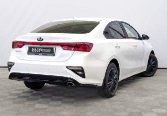 Подержанный автомобиль Kia Cerato Sedan 2020 года (5 фото)