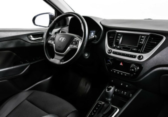 Подержанный автомобиль Hyundai Solaris Sedan 2017 года (8 фото)