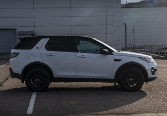 Подержанный автомобиль Land Rover Discovery Sport 2016 года (4 фото)