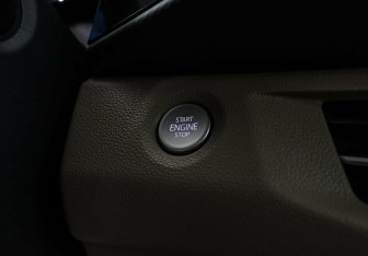 Подержанный автомобиль Volkswagen Multivan 2022 года (15 фото)