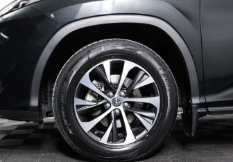 Подержанный автомобиль Lexus RX 2020 года (20 фото)