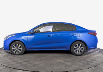Подержанный автомобиль Kia Rio Sedan 2019 года (8 фото)