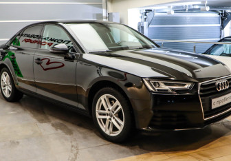 Подержанный автомобиль Audi A4 Sedan 2017 года (3 фото)