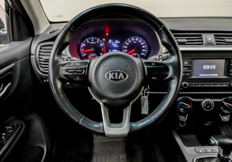 Подержанный автомобиль Kia Rio Hatchback 2021 года (20 фото)