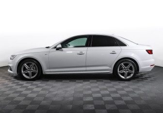 Подержанный автомобиль Audi A4 Sedan 2018 года (8 фото)