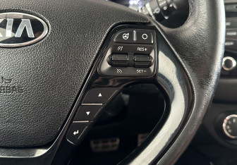 Подержанный автомобиль Kia Ceed Wagon 2014 года (17 фото)