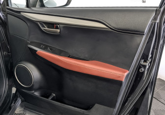 Подержанный автомобиль Lexus NX 2017 года (25 фото)