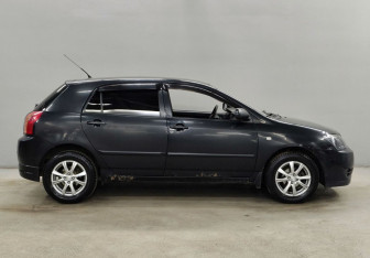 Подержанный автомобиль Toyota Corolla Hatchback 2007 года (4 фото)