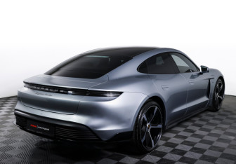 Подержанный автомобиль Porsche Taycan 2021 года (5 фото)