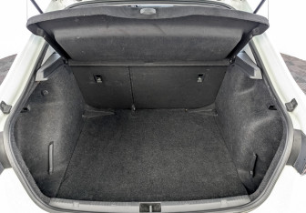 Подержанный автомобиль Skoda Rapid Liftback 2021 года (10 фото)