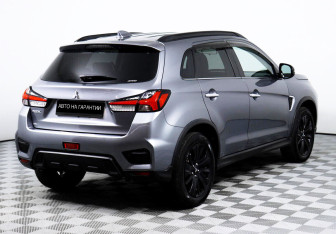 Подержанный автомобиль Mitsubishi ASX 2021 года (3 фото)
