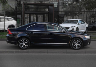 Подержанный автомобиль Volvo S80 2007 года (4 фото)