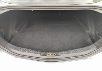 Подержанный автомобиль Ford Mondeo Liftback 2013 года (13 фото)