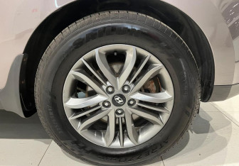 Подержанный автомобиль Hyundai ix35 2013 года (10 фото)