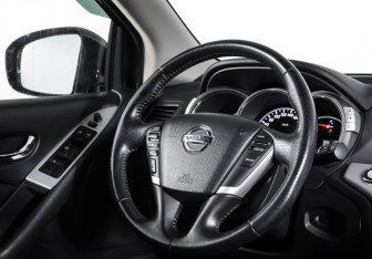 Подержанный автомобиль Nissan Murano Suv 2013 года (17 фото)