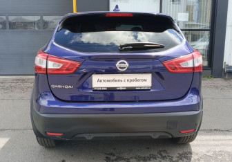 Подержанный автомобиль Nissan Qashqai 2018 года (6 фото)