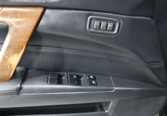 Подержанный автомобиль Nissan Teana 2007 года (11 фото)