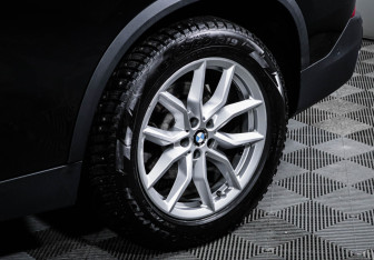 Подержанный автомобиль BMW X5 2018 года (15 фото)
