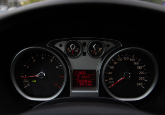 Подержанный автомобиль Ford Focus Sedan 2009 года (9 фото)