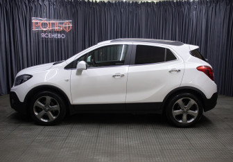 Подержанный автомобиль Opel Mokka 2013 года (8 фото)