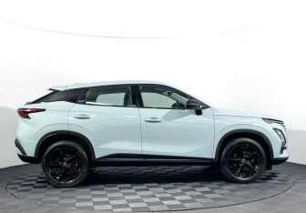 Подержанный автомобиль Omoda C5 2023 года (4 фото)