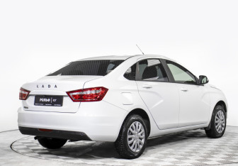Подержанный автомобиль LADA (ВАЗ) Vesta Sedan 2022 года (5 фото)