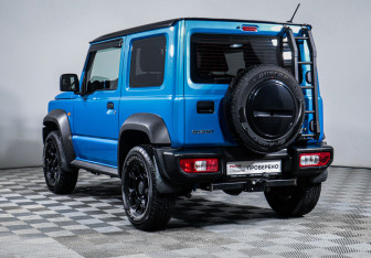 Подержанный автомобиль Suzuki Jimny 2021 года (7 фото)