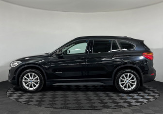 Подержанный автомобиль BMW X1 2017 года (5 фото)