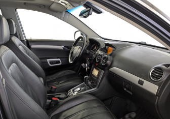 Подержанный автомобиль Opel Antara 2014 года (11 фото)