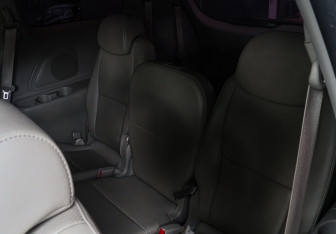 Подержанный автомобиль Kia Carnival 2018 года (9 фото)