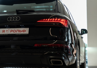 Новый Audi Q7 2025 (17 фото)