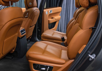 Подержанный автомобиль LiXiang L9 2023 года (13 фото)