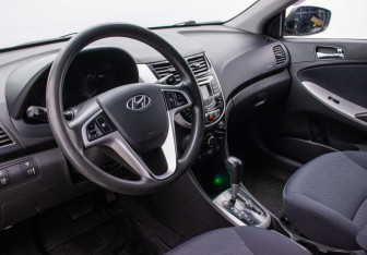 Подержанный автомобиль Hyundai Accent Sedan 2011 года (9 фото)