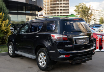 Подержанный автомобиль Chevrolet TrailBlazer 2014 года (5 фото)