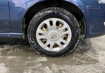 Подержанный автомобиль Nissan Almera Classic 2006 года (16 фото)