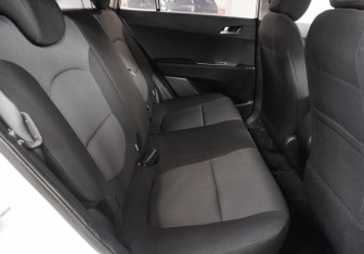 Подержанный автомобиль Hyundai Creta 2020 года (10 фото)