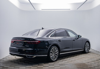 Подержанный автомобиль Audi A8 2019 года (4 фото)