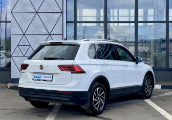 Подержанный автомобиль Volkswagen Tiguan 2018 года (5 фото)