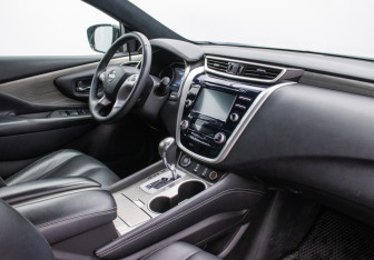 Подержанный автомобиль Nissan Murano Suv 2021 года (10 фото)