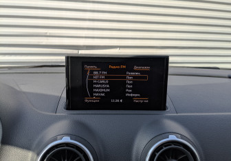 Подержанный автомобиль Audi A3 Hatchback 2014 года (15 фото)